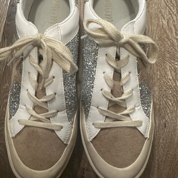 Mi.iM Shoes - Mi.iM White and Silver Sneakers with Suede Accents